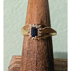 Vintage Blue Sapphire and Diamond 10K Yellow Gold Magic Glo ring 6 6.5 Estate